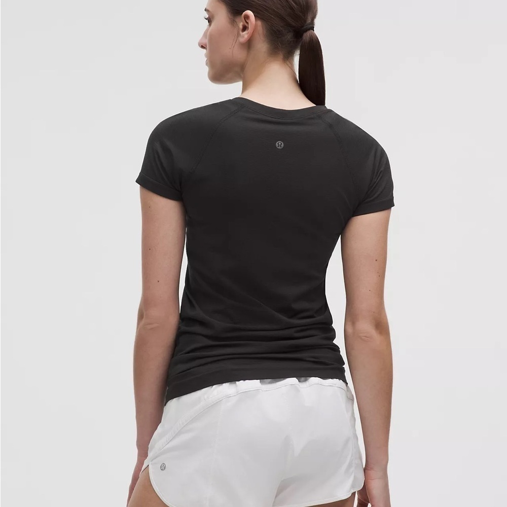 Lululemon Athletica black Fitted Short Sleeve T-Shirt